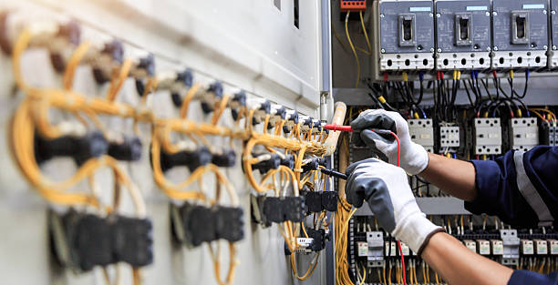 Professional Electrician technician working in Sonterra, TX